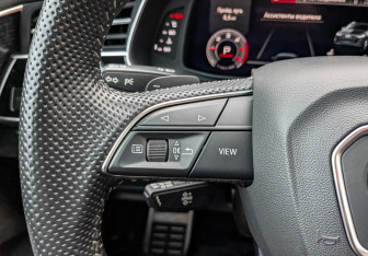 Подержанный автомобиль Audi Q7 2020 года (28 фото)