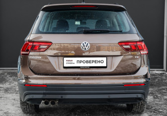 Подержанный автомобиль Volkswagen Tiguan 2017 года (5 фото)
