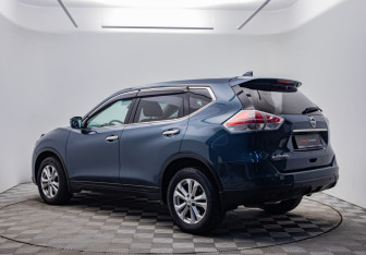 Подержанный автомобиль Nissan X-Trail 2017 года (7 фото)