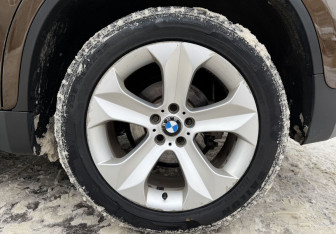 Подержанный автомобиль BMW X6 2014 года (9 фото)