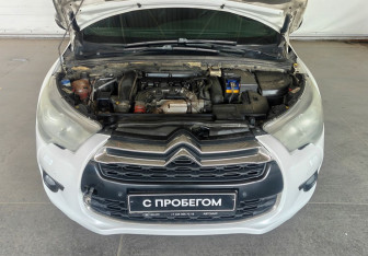 Подержанный автомобиль Citroen DS4 2012 года (18 фото)