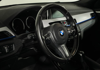 Подержанный автомобиль BMW X2 2018 года (11 фото)