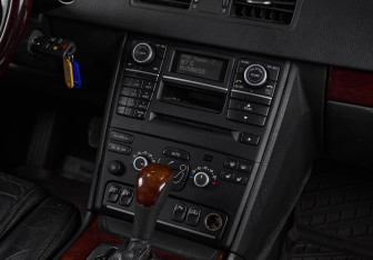 Подержанный автомобиль Volvo XC90 2012 года (18 фото)