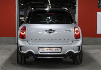 Подержанный автомобиль MINI Countryman 2013 года (6 фото)