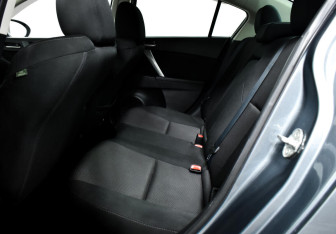 Подержанный автомобиль Mazda 3 Sedan 2012 года (11 фото)