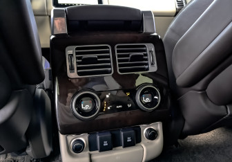 Подержанный автомобиль Land Rover Range Rover 2021 года (30 фото)