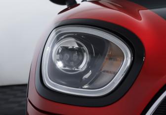 Подержанный автомобиль MINI Countryman 2019 года (20 фото)