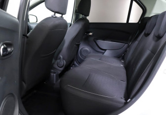 Подержанный автомобиль Renault Logan Sedan 2019 года (14 фото)