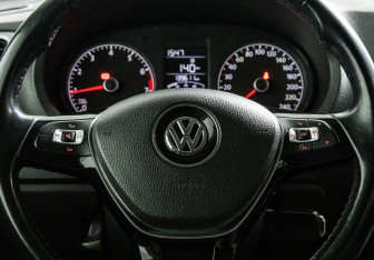 Подержанный автомобиль Volkswagen Polo Sedan 2016 года (12 фото)