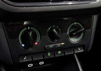 Подержанный автомобиль Skoda Rapid Liftback 2022 года (20 фото)
