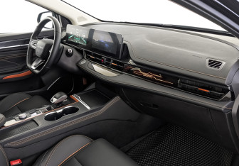 Подержанный автомобиль Omoda S5 GT 2024 года (13 фото)