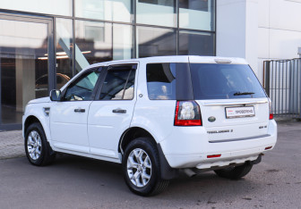 Подержанный автомобиль Land Rover Freelander 2011 года (6 фото)