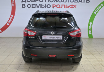 Подержанный автомобиль Suzuki SX4 Hatchback 2016 года (5 фото)