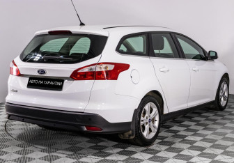 Подержанный автомобиль Ford Focus Wagon 2012 года (5 фото)
