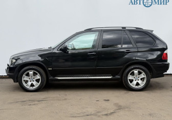 Подержанный автомобиль BMW X5 2005 года (8 фото)