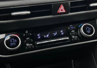 Подержанный автомобиль Hyundai Sonata 2019 года (15 фото)
