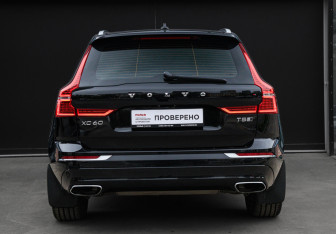 Подержанный автомобиль Volvo XC60 2019 года (5 фото)