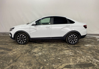 Подержанный автомобиль LADA (ВАЗ) Vesta Sedan 2023 года (8 фото)