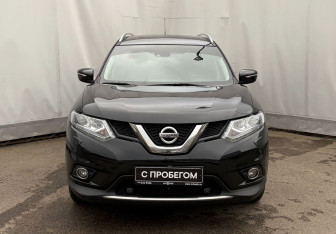 Подержанный автомобиль Nissan X-Trail 2015 года (2 фото)