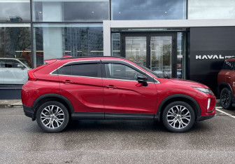 Подержанный автомобиль Mitsubishi Eclipse Cross 2019 года (4 фото)