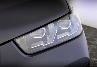 Подержанный автомобиль BMW X5 2024 года (17 фото)