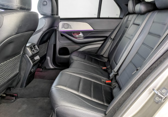 Подержанный автомобиль Mercedes-Benz GLE 2020 года (12 фото)