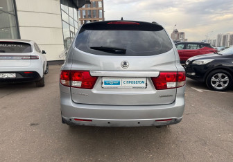 Подержанный автомобиль SsangYong Kyron 2012 года (5 фото)
