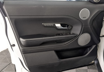 Подержанный автомобиль Land Rover Range Rover Evoque 2014 года (19 фото)