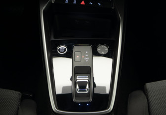 Подержанный автомобиль Audi A3 Hatchback 2021 года (19 фото)