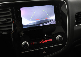 Подержанный автомобиль Mitsubishi Outlander 2021 года (11 фото)