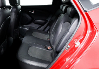 Подержанный автомобиль Hyundai ix35 2013 года (11 фото)