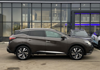 Подержанный автомобиль Nissan Murano Suv 2020 года (4 фото)