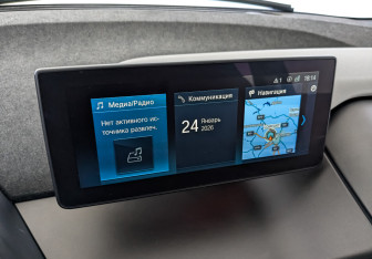 Подержанный автомобиль BMW i3 2018 года (28 фото)