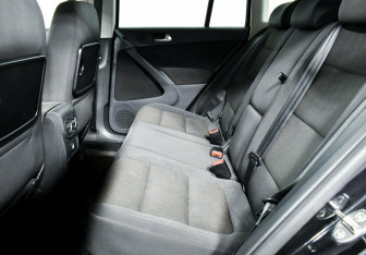 Подержанный автомобиль Volkswagen Tiguan 2012 года (8 фото)