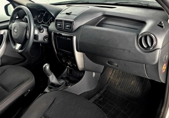 Подержанный автомобиль Nissan Terrano 2022 года (9 фото)