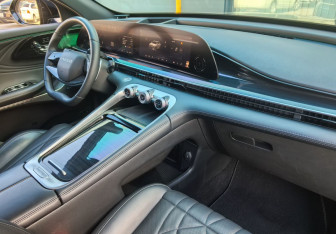 Подержанный автомобиль Exeed RX 2023 года (13 фото)