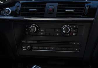 Подержанный автомобиль BMW X3 2014 года (13 фото)