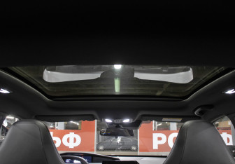 Подержанный автомобиль Changan UNI-V 2024 года (19 фото)