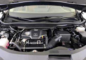 Подержанный автомобиль Lexus RX 2019 года (9 фото)