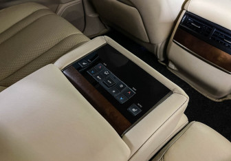 Подержанный автомобиль Lexus LX 2016 года (31 фото)