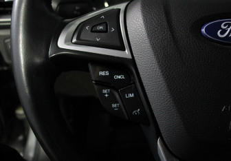 Подержанный автомобиль Ford Mondeo Sedan 2019 года (9 фото)