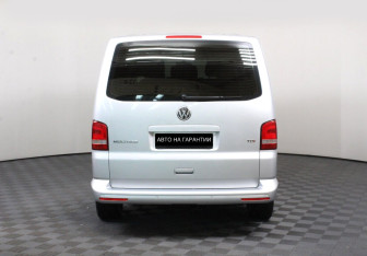 Подержанный автомобиль Volkswagen Multivan 2015 года (4 фото)