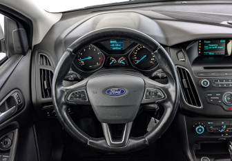 Подержанный автомобиль Ford Focus Hatchback 2018 года (22 фото)