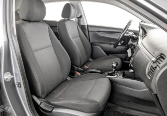 Подержанный автомобиль Kia Rio Hatchback 2021 года (23 фото)