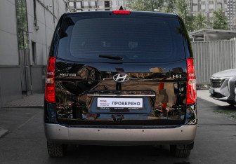 Подержанный автомобиль Hyundai H-1 2018 года (5 фото)