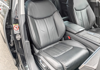 Подержанный автомобиль Audi A6 Sedan 2023 года (23 фото)