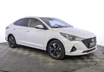 Подержанный автомобиль Hyundai Solaris Sedan 2021 года (3 фото)