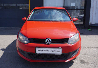 Подержанный автомобиль Volkswagen Polo Hatchback 2011 года (2 фото)