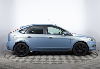 Подержанный автомобиль Ford Focus Hatchback 2009 года (4 фото)