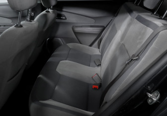 Подержанный автомобиль Chevrolet Cobalt Sedan 2013 года (10 фото)